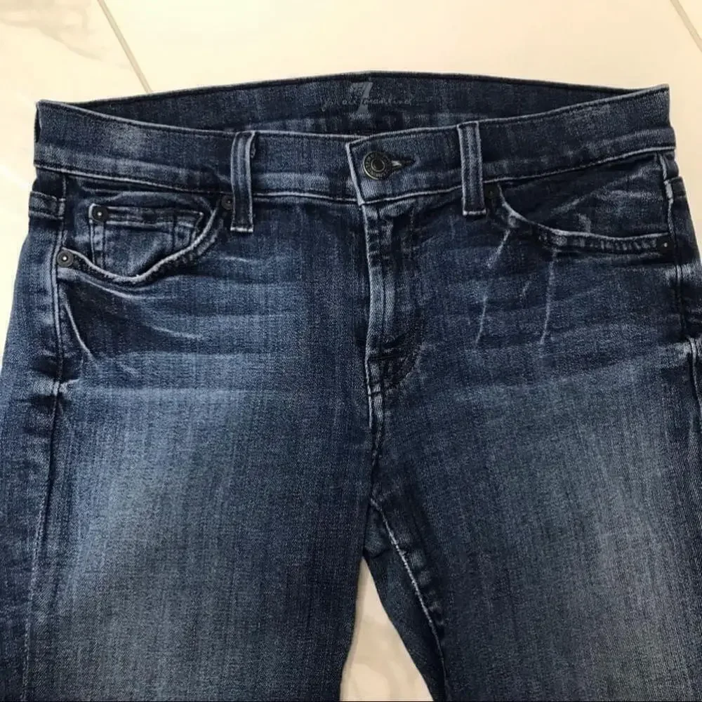 7 for all mankind - Dark Wash Boyfriend Jean Short - 27 USA
